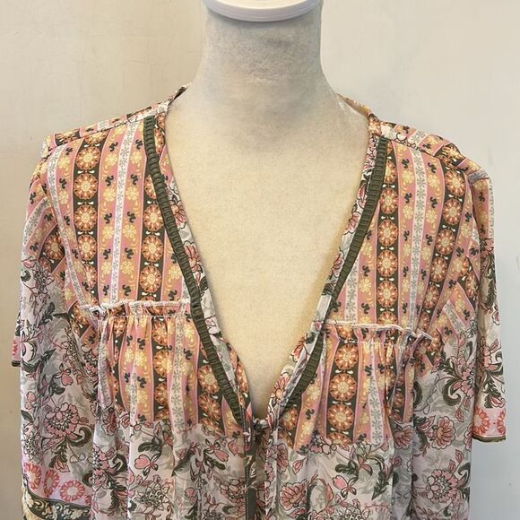 Floral Bohemian Women's Top - Picture 3 of 11
